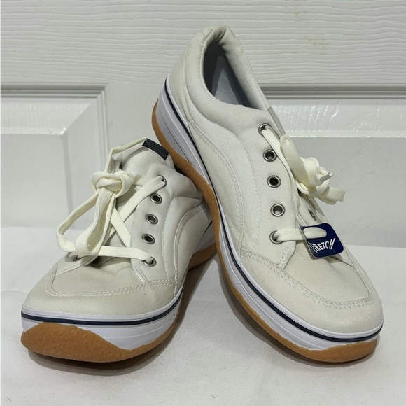 Like newKeds  Stretch White Canvas Sneakers with Blue Accents - Picture 3 of 10